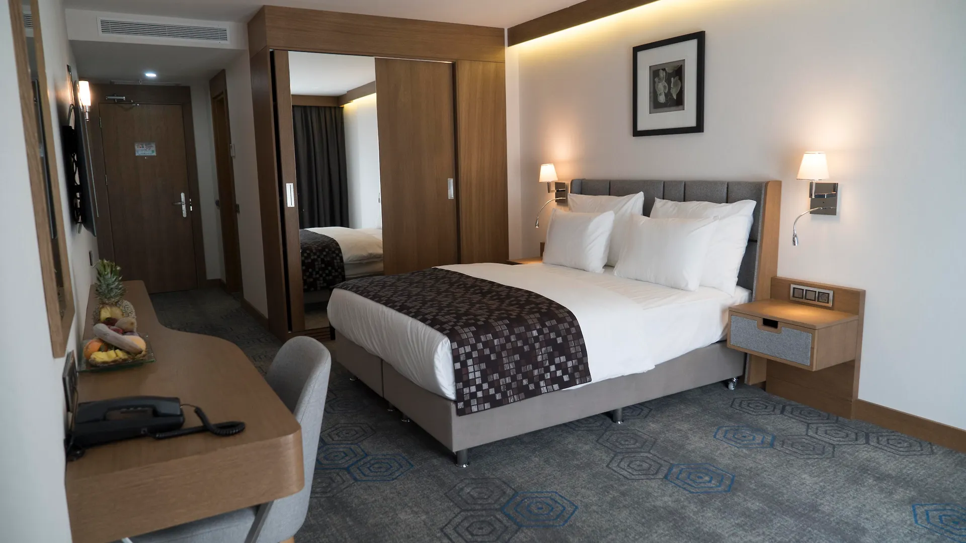 Yuksel Istanbul Yenikapi Hotel 4*,