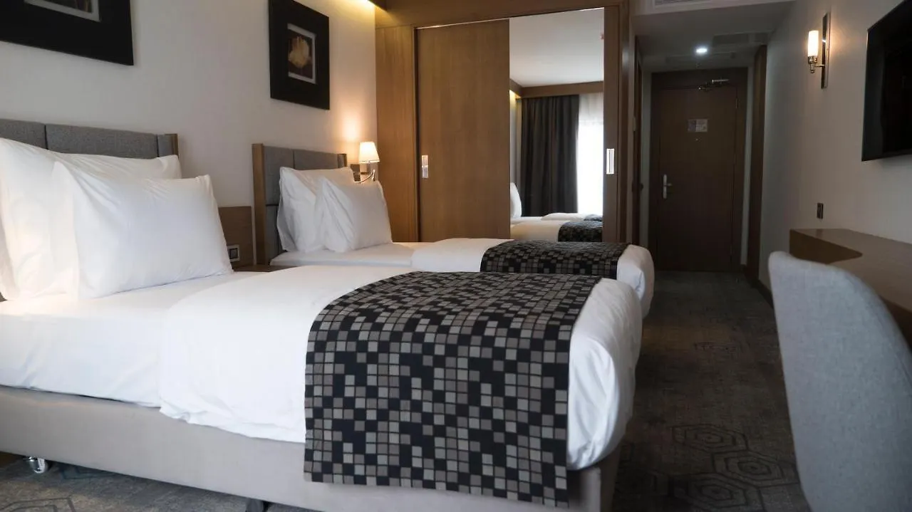 Yuksel Istanbul Yenikapi Hotel 4*,