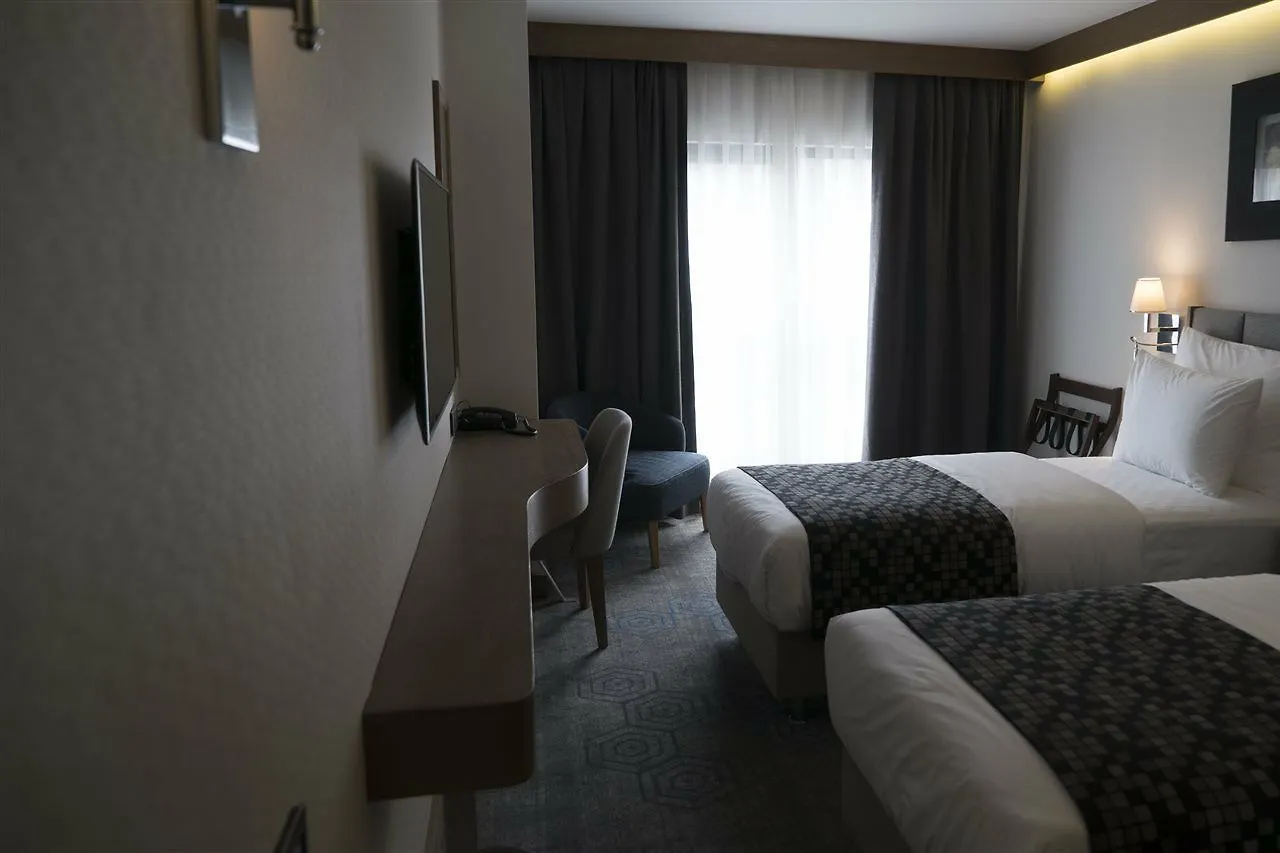 Yuksel Istanbul Yenikapi Hotel 4*,